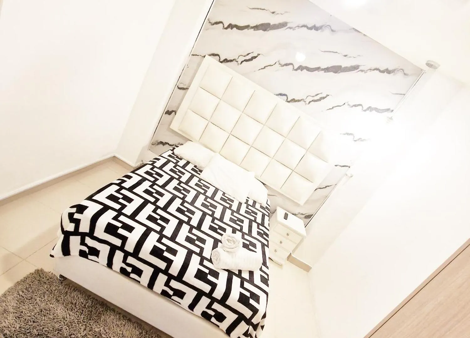 Luxor Suite #4 Icon Lleras Park 201 Μεντεγίν