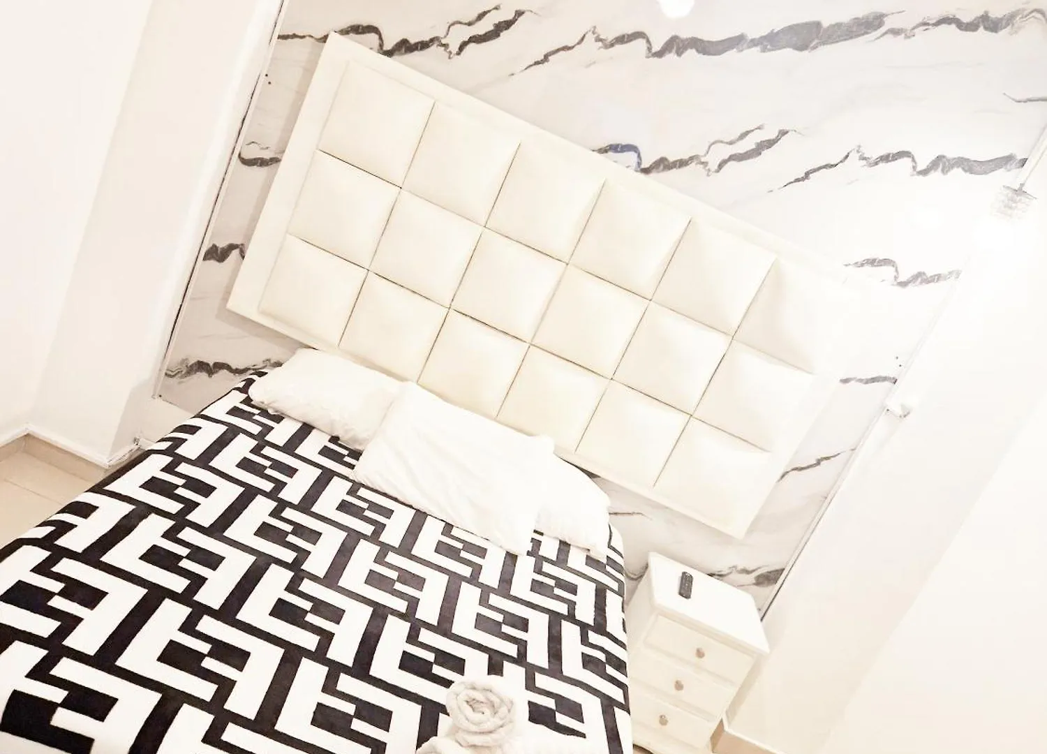 Luxor Suite #4 Icon Lleras Park 201 Μεντεγίν